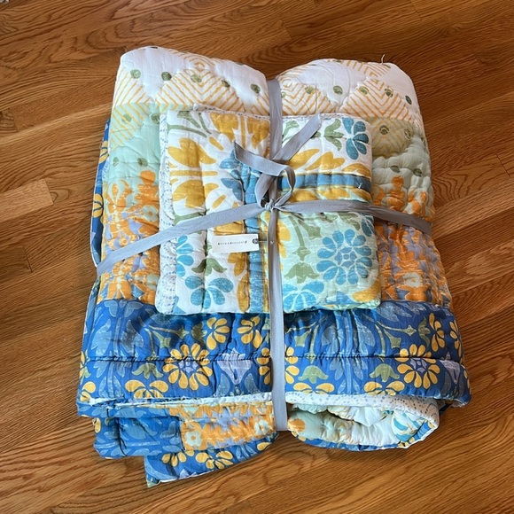 Anthropologie Talula Cotton Handcrafted Quilt with Euro Sham Size Queen NWT - Picture 14 of 17